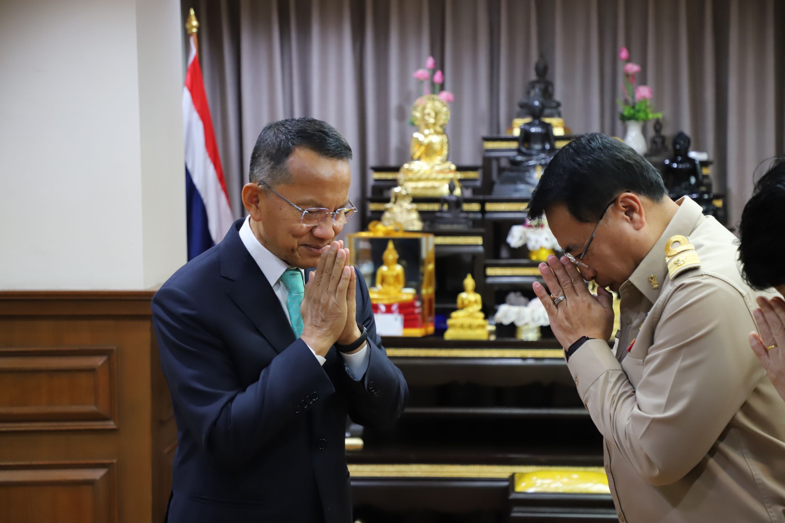 ﻿กรมบังคับคดี เข้าสวัสดีปีใหม่ พ.ศ. 2568 รัฐมนตรีว่าการกระทรวงสาธารณสุข